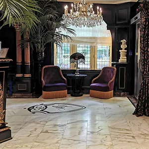 Apollofirst Boutique Отель